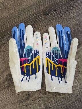 Grafitti Grip Boost+ Football Gloves
